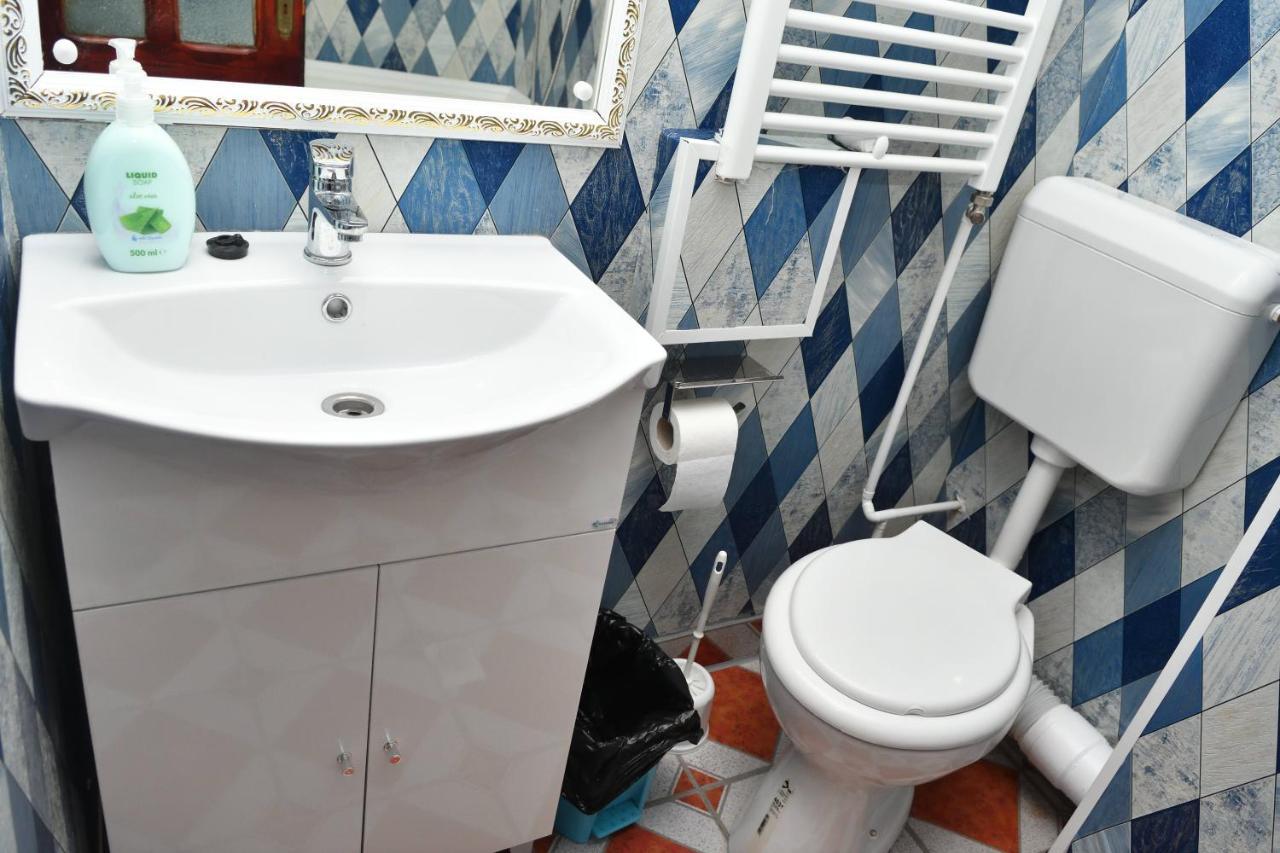 Casa Simescu I Hostel Caransebeş Εξωτερικό φωτογραφία