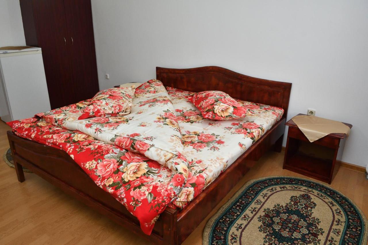 Casa Simescu I Hostel Caransebeş Εξωτερικό φωτογραφία