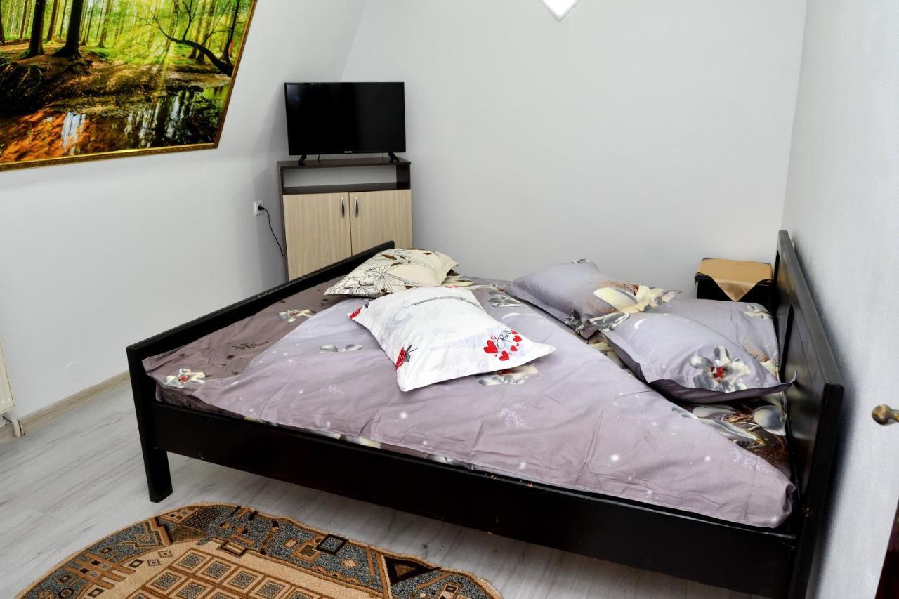 Casa Simescu I Hostel Caransebeş Εξωτερικό φωτογραφία