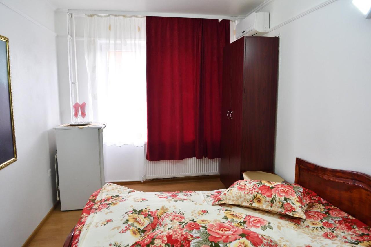 Casa Simescu I Hostel Caransebeş Εξωτερικό φωτογραφία