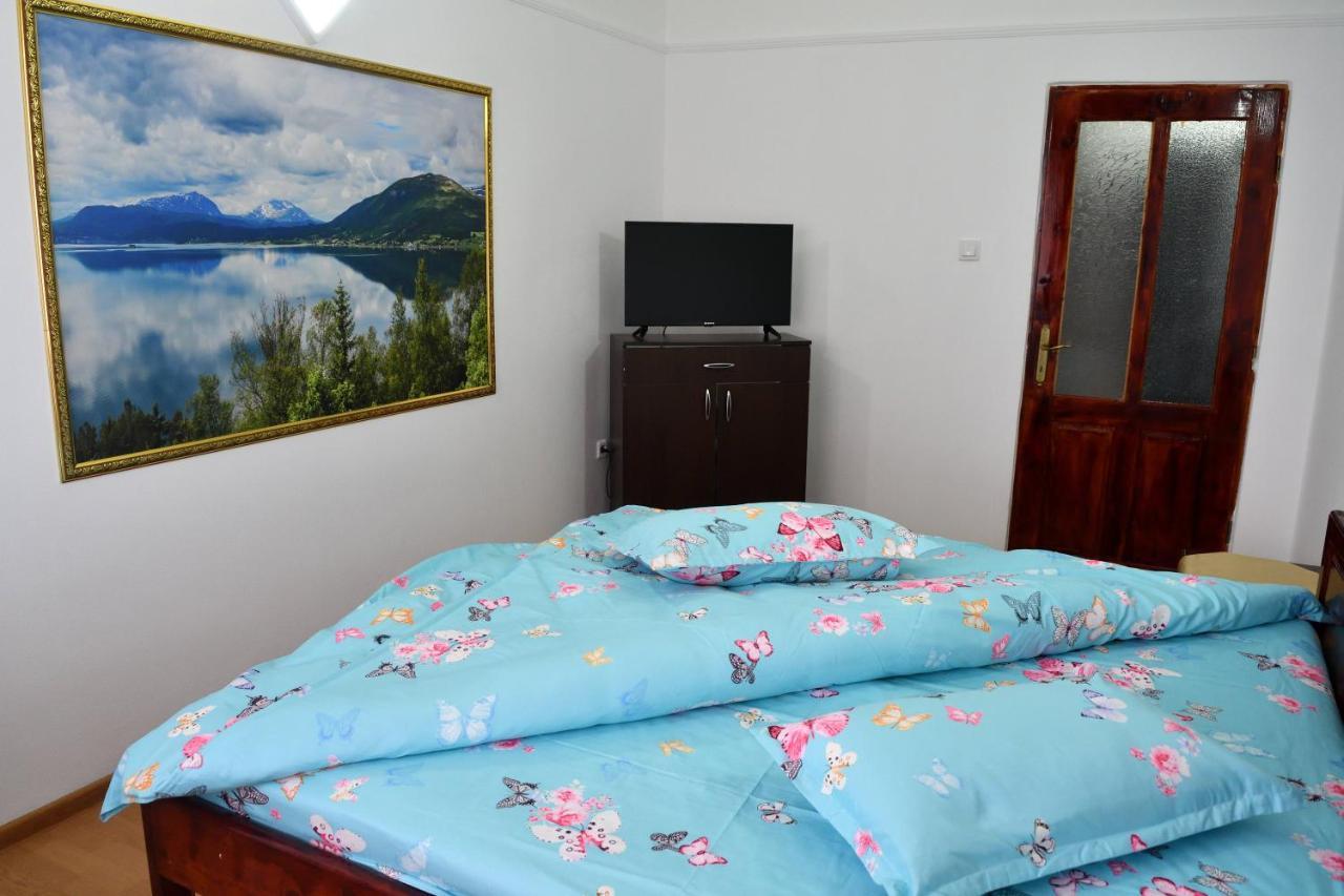Casa Simescu I Hostel Caransebeş Εξωτερικό φωτογραφία